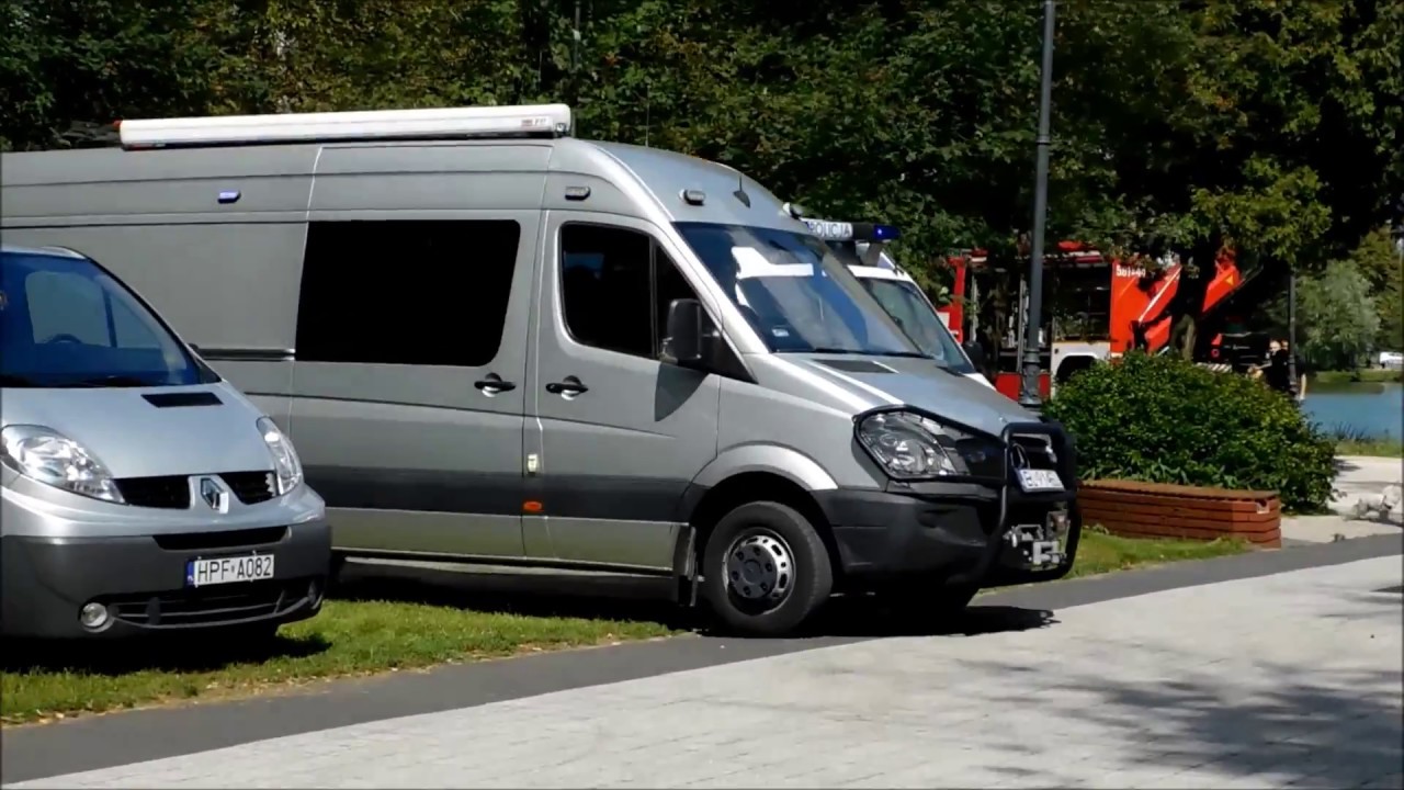 Alarmowo 2 ambulansy pirotechniczne SPAP KWP Ł&oacute;dź - Pokaz pirotechnik&oacute;w