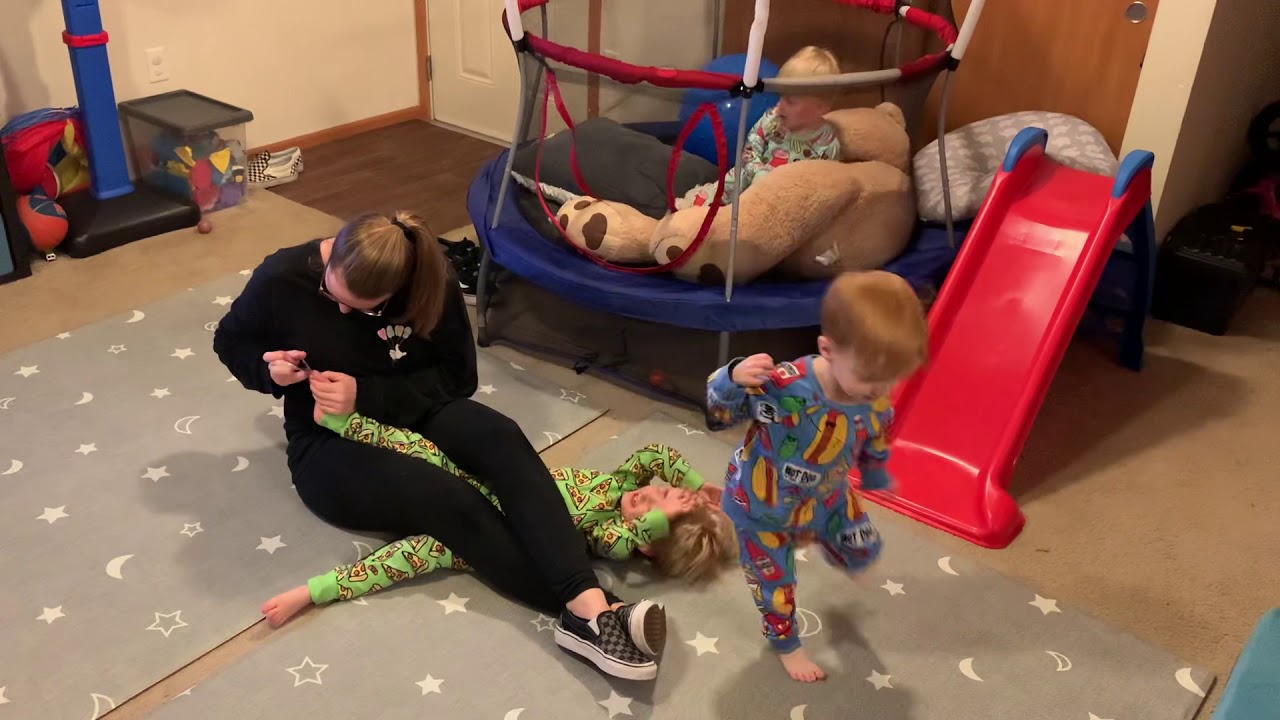 How to clip your toddlers toenails