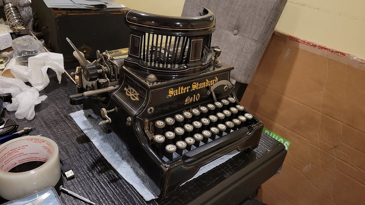 Beautiful and functional 1908 Salter No. 10 downstriking typewriter
