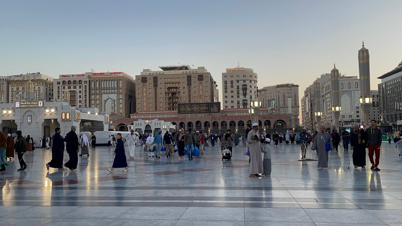 أذان صلاة المغرب من المسجد النبوي الشريف المدينة المنورة الحرمين الشريفين السعودية 