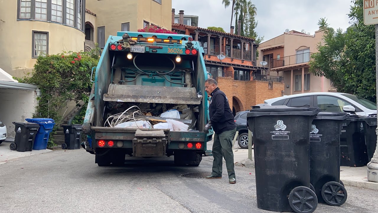 New Way Rear Loaders on Recycling & Trash