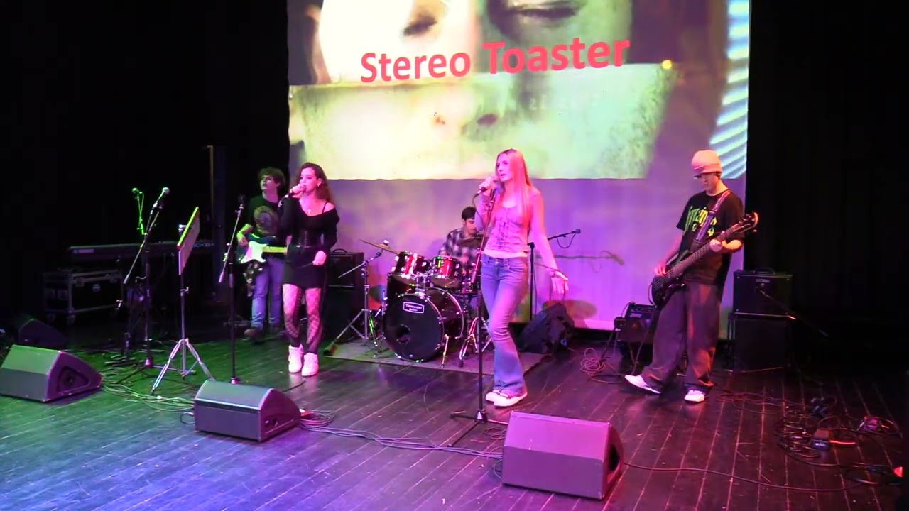 UAL Perf Yr1 Stereo Toaster