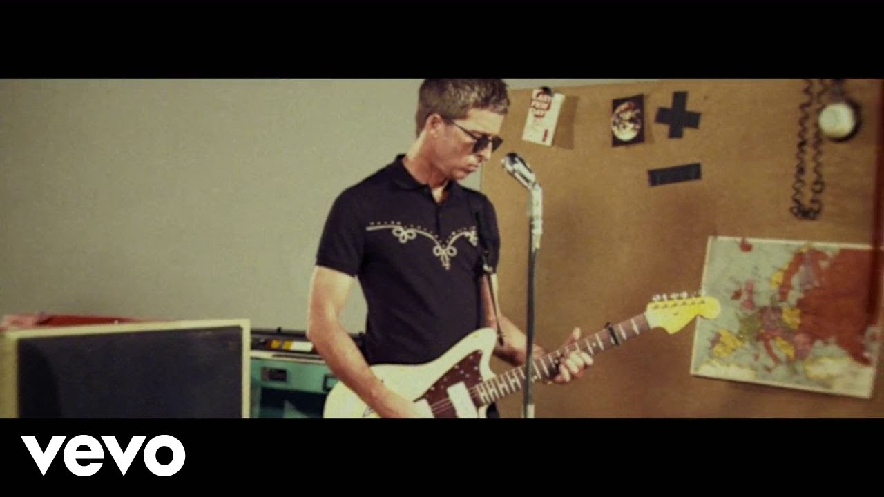 Noel Gallagher’s High Flying Birds - It’s A Beautiful World’ (Official Video)