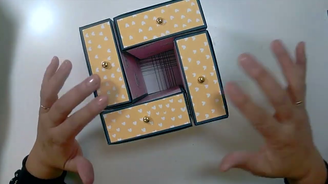 Caja Explosiva de cajitas