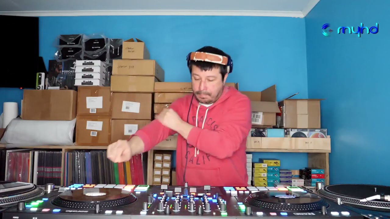 Dj Juan Barrera set 90s en vivo para facebook utilizando Rane Four