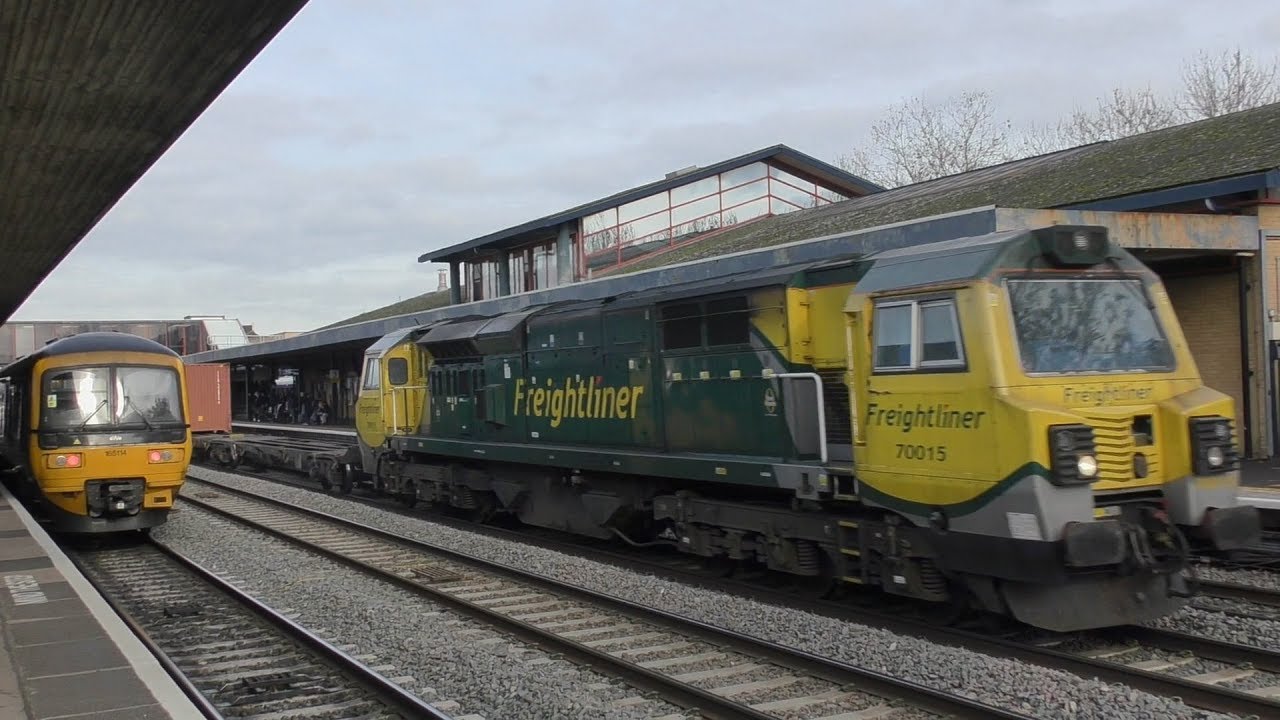 Freight trains at Oxford Didcot & Swindon 20th November 2019