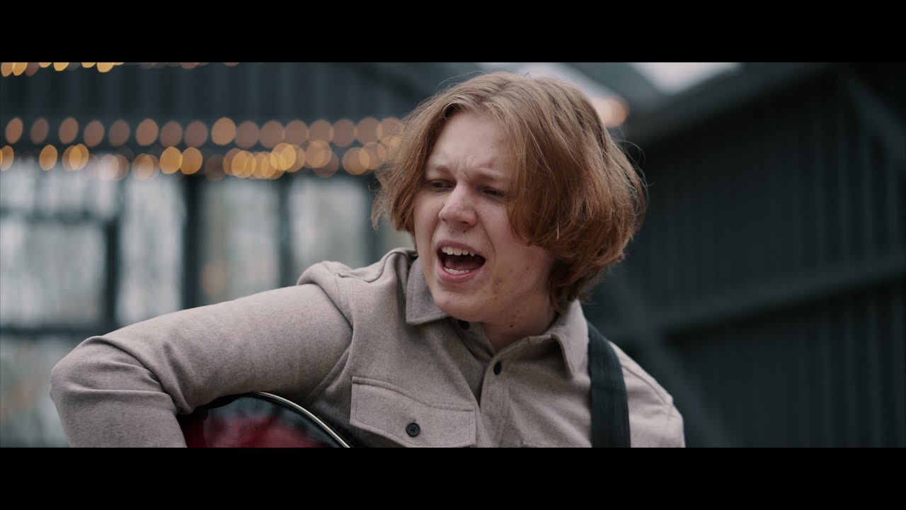 Edvards Strazdiņ&scaron;  &ndash;  