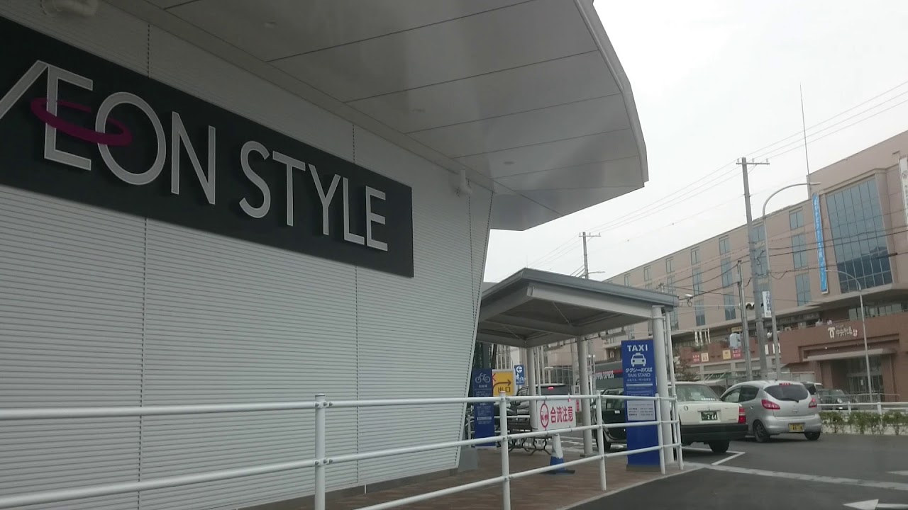【　イオンモール神戸南　】の立体駐車場に入りました。the three-dimensional parking lot of the AeonMall Kobe south