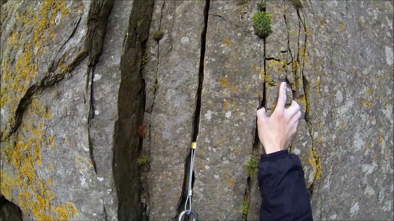Free Climb of Lost Horizon (VS 5a) at Baggy Point, North Devon