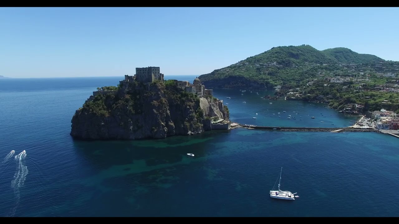 Ischia. Perla mediterranea tra sogno e realtà: 4° isola più bella del mondo secondo Travel+Leisure