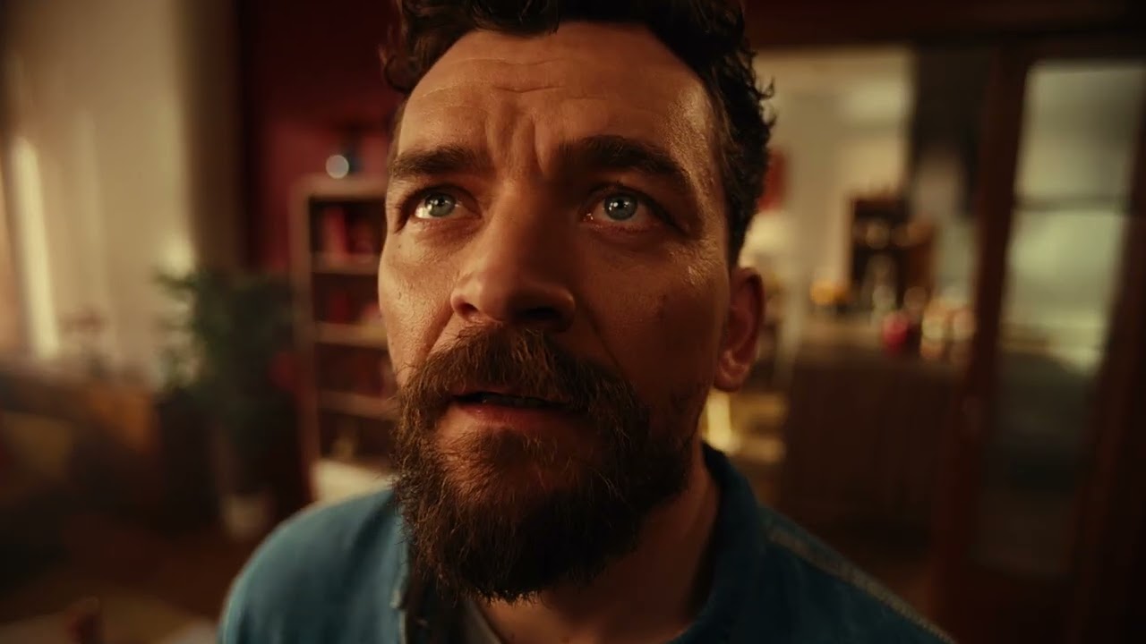 Novinka Kozel 12. Světl&yacute; lež&aacute;k s pln&yacute;m, kulat&yacute;m tělem, kter&yacute; zved&aacute; laťku.