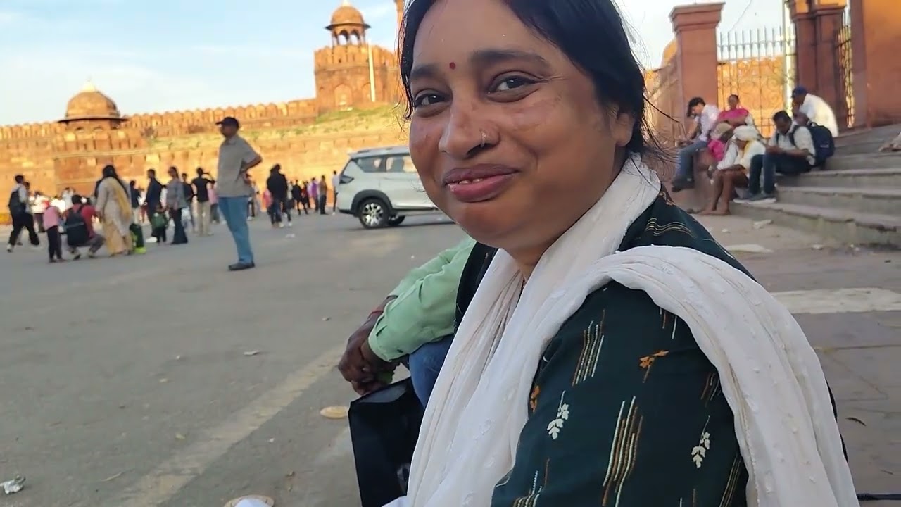 दिल्ली का लाल किला का वीडियो सॉन्ग वीडियो देख लीजिए ज्यादा से ज्यादा लाइक कीजिए कमेंट कीजिए