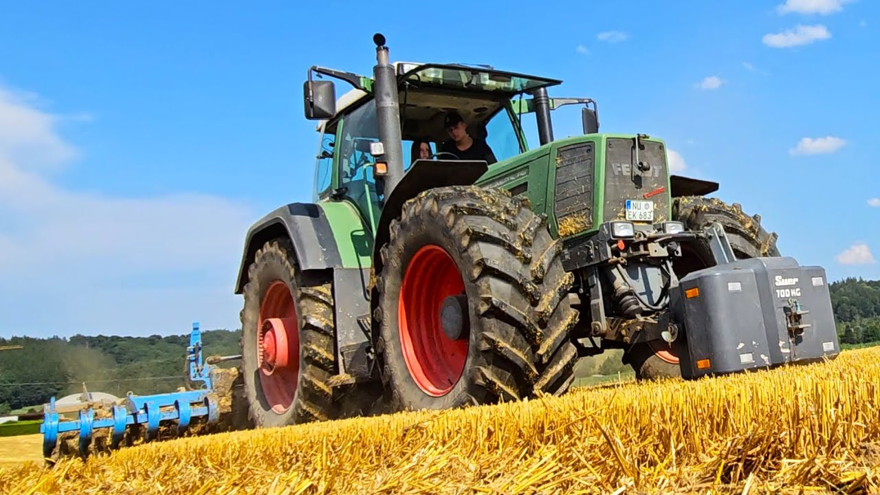 Fendt Turbo 824 Power mit Turboshift beim Strohacker grubben!