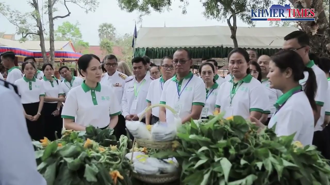 First Lady​ promotes school feeding program