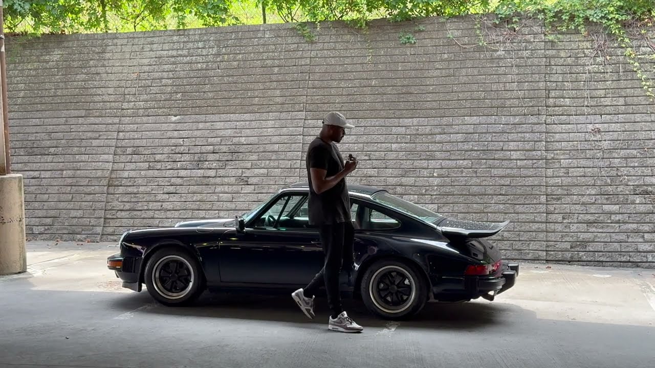 PORSCHE 911 3.2 CARRERA: GREAT AT SPEED & PRETTY STANDING STILL