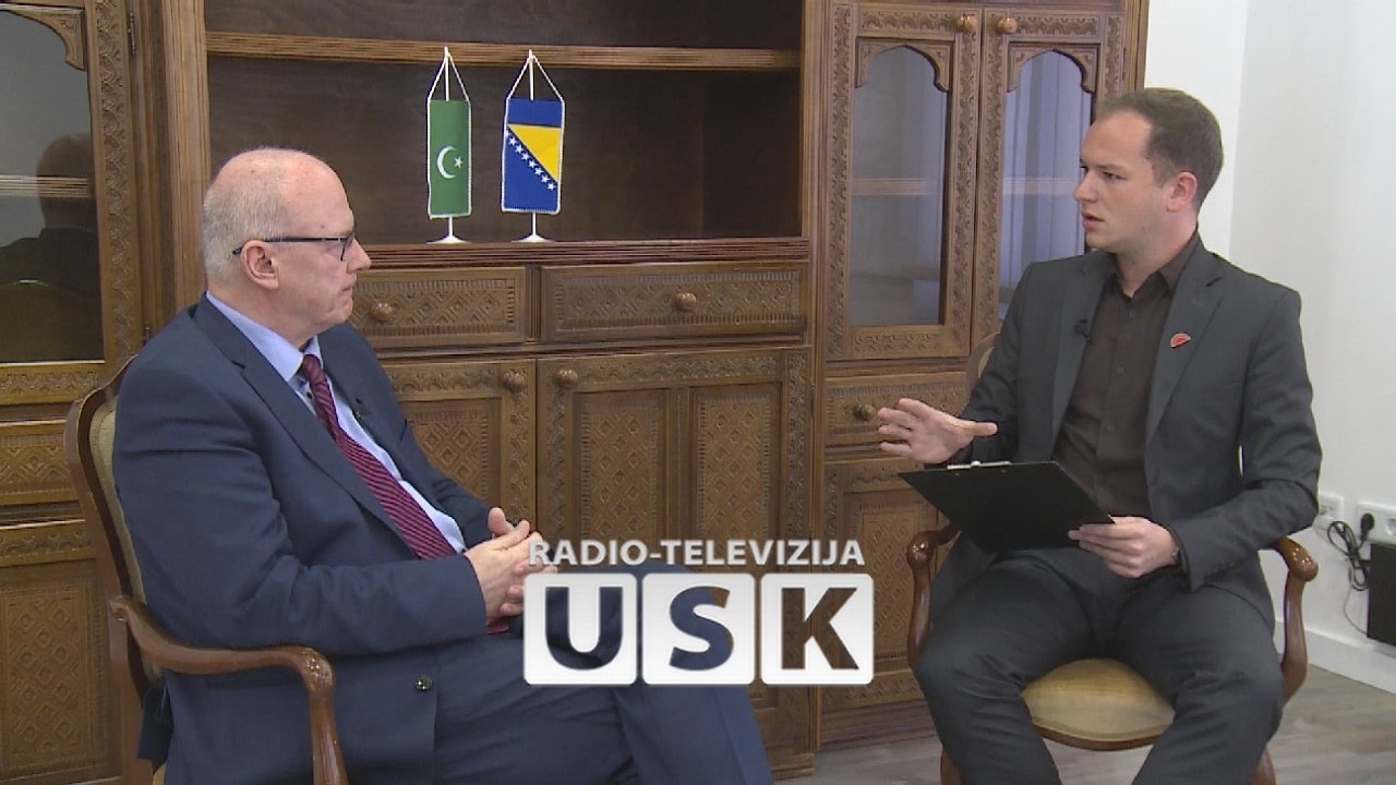 Izdvojeno iz emisije 'U svjetlima kandilja' – priča: Intervju s akademikom Enesom Karićem