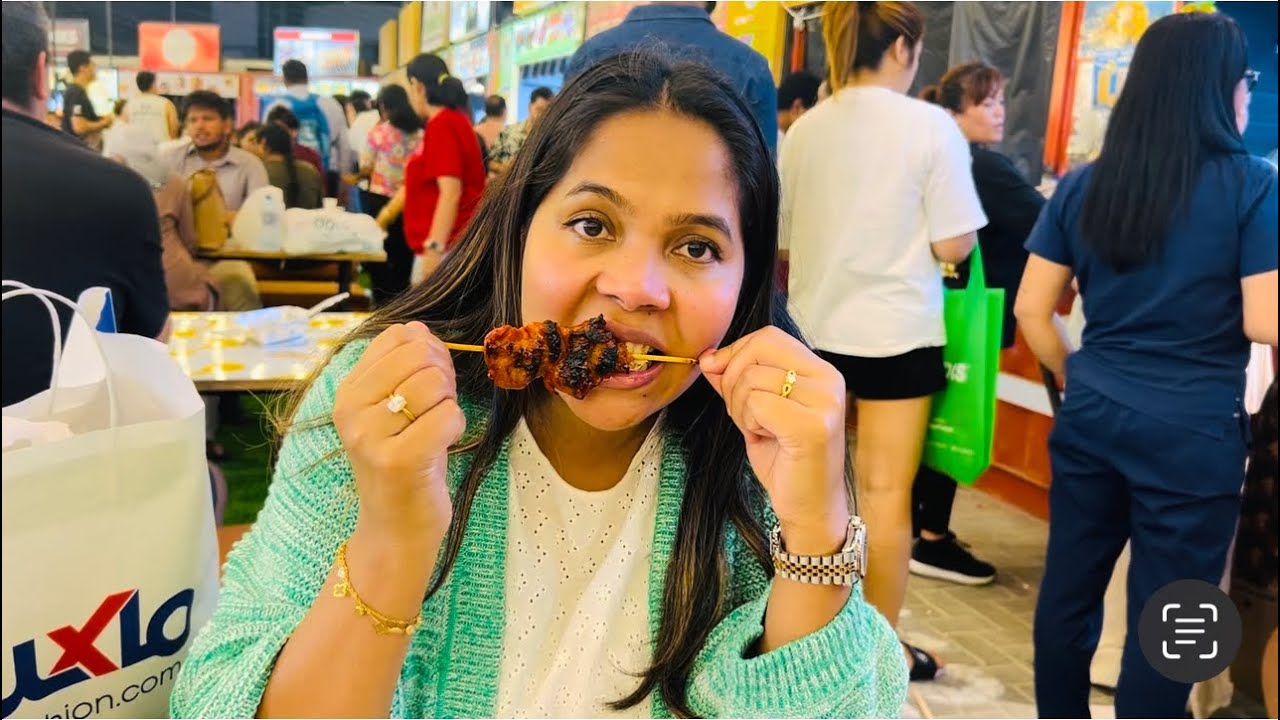Fish curry lunch & trying Indonesian, Philippines and Nepali food at night market @Geetsvlog12 