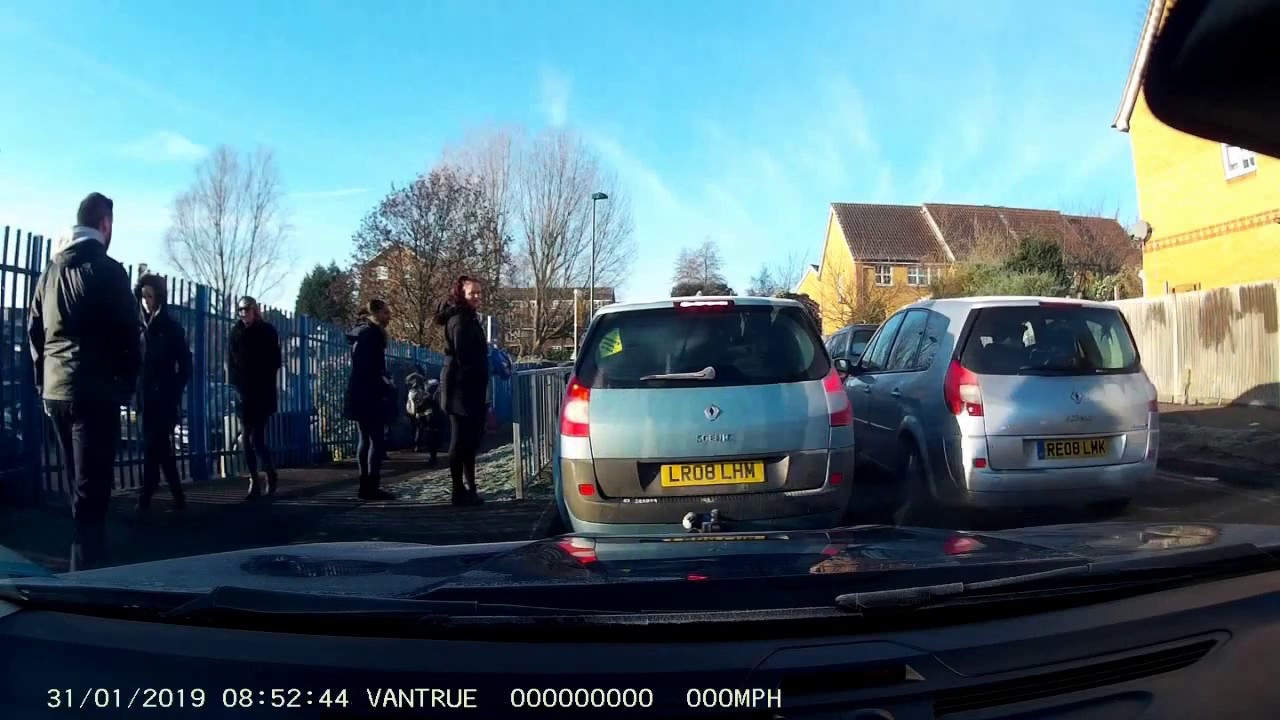 The School Run with stupid drivers