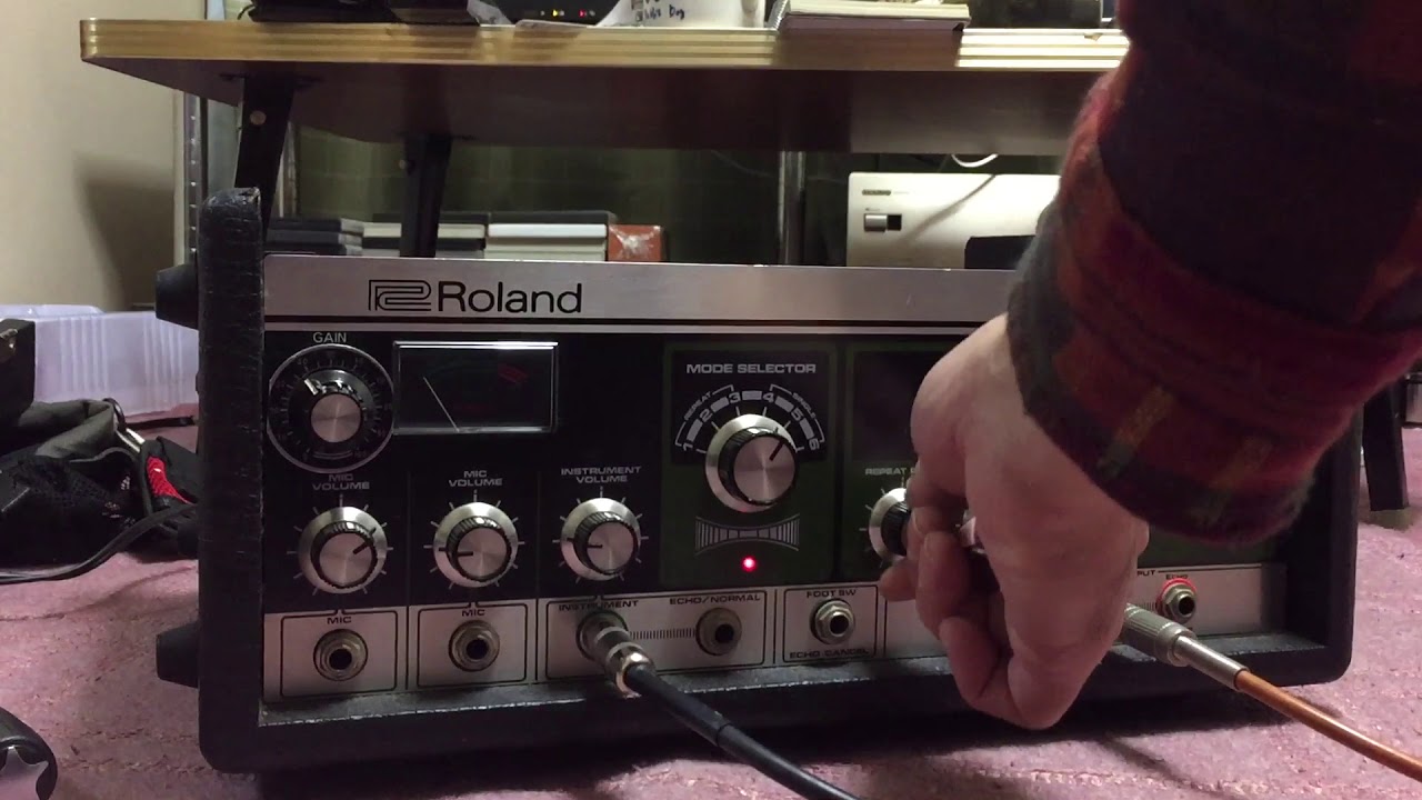 Roland RE-150 space echo