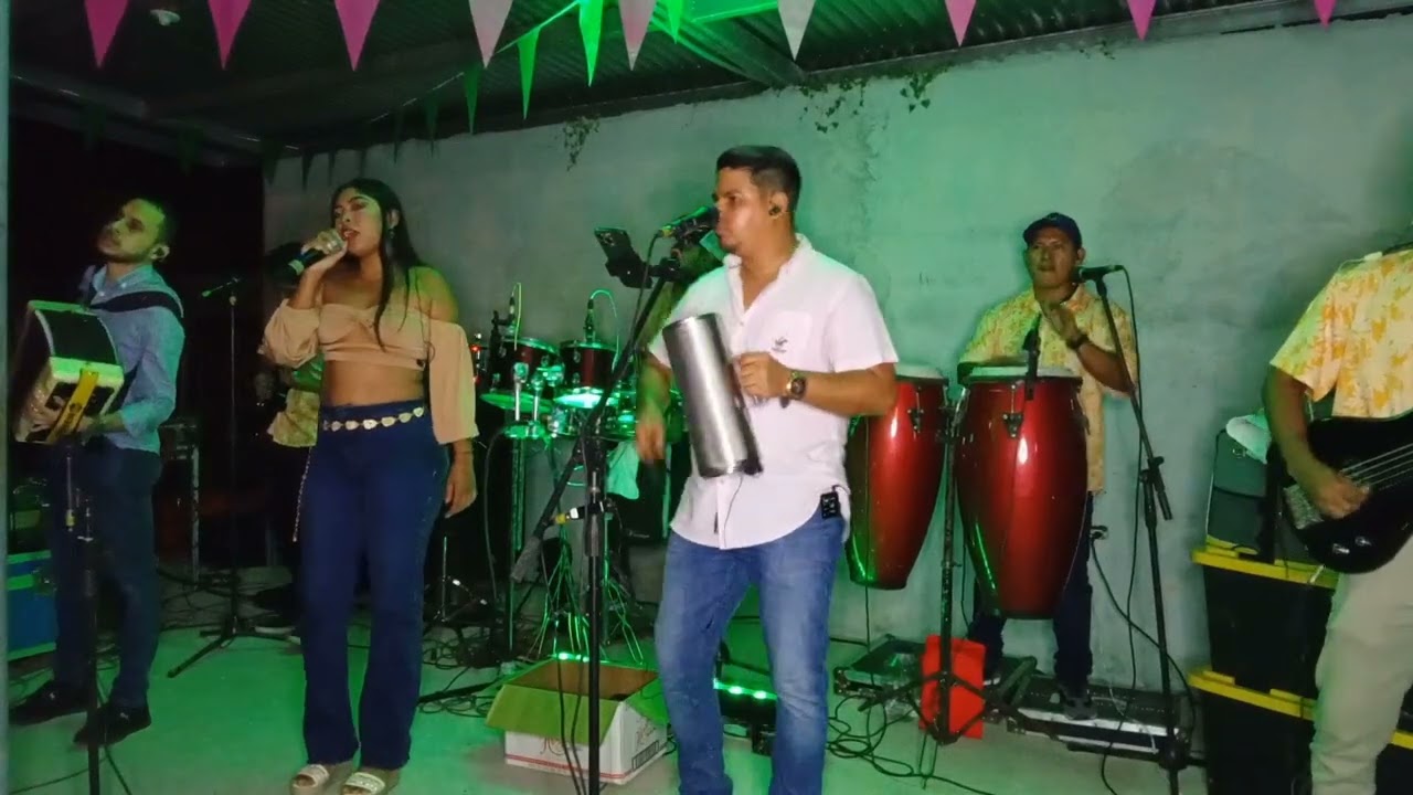 TUS OJITOS ME VUELVEN LOCO / LOS PRIMOS MOJICA / FIESTA DE#INVERSIONES Y LA FAMILIA LÓPEZ RUIZ 