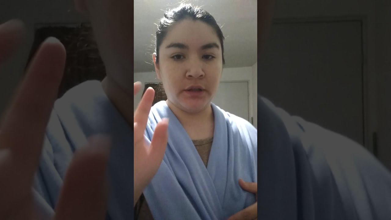 Cocinando con mi bebe canguro mientras hablo de mi interesante vida
