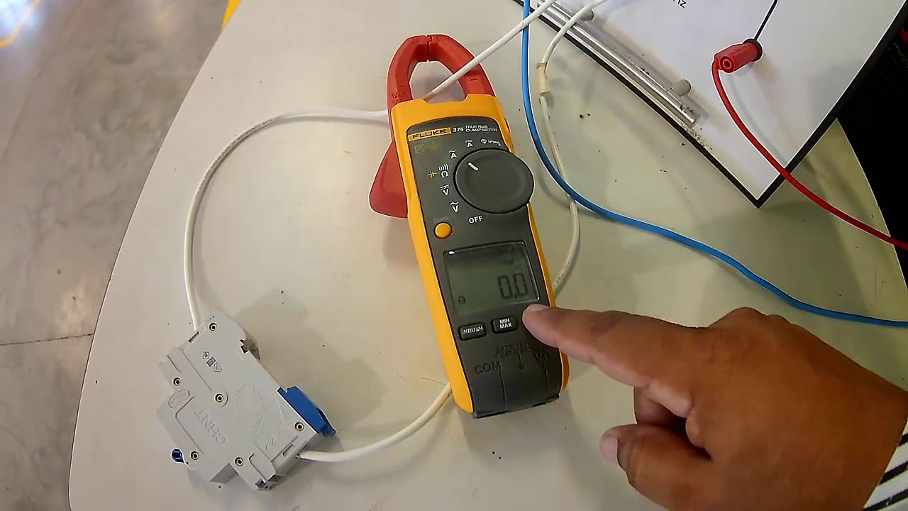 PRUEBA DE CORRIENTE DE DISPARO EN BREAKER, DISYUNTOR O INTERRUPTOR AUTOMATICO TERMOMAGNETICO TIPO AC