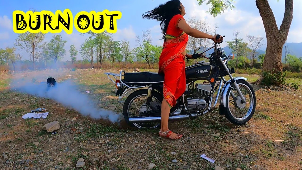Yamaha Rx 100 Burnout By Girl 🔥🔥🔥 #girlrider #yamaha  #burnout