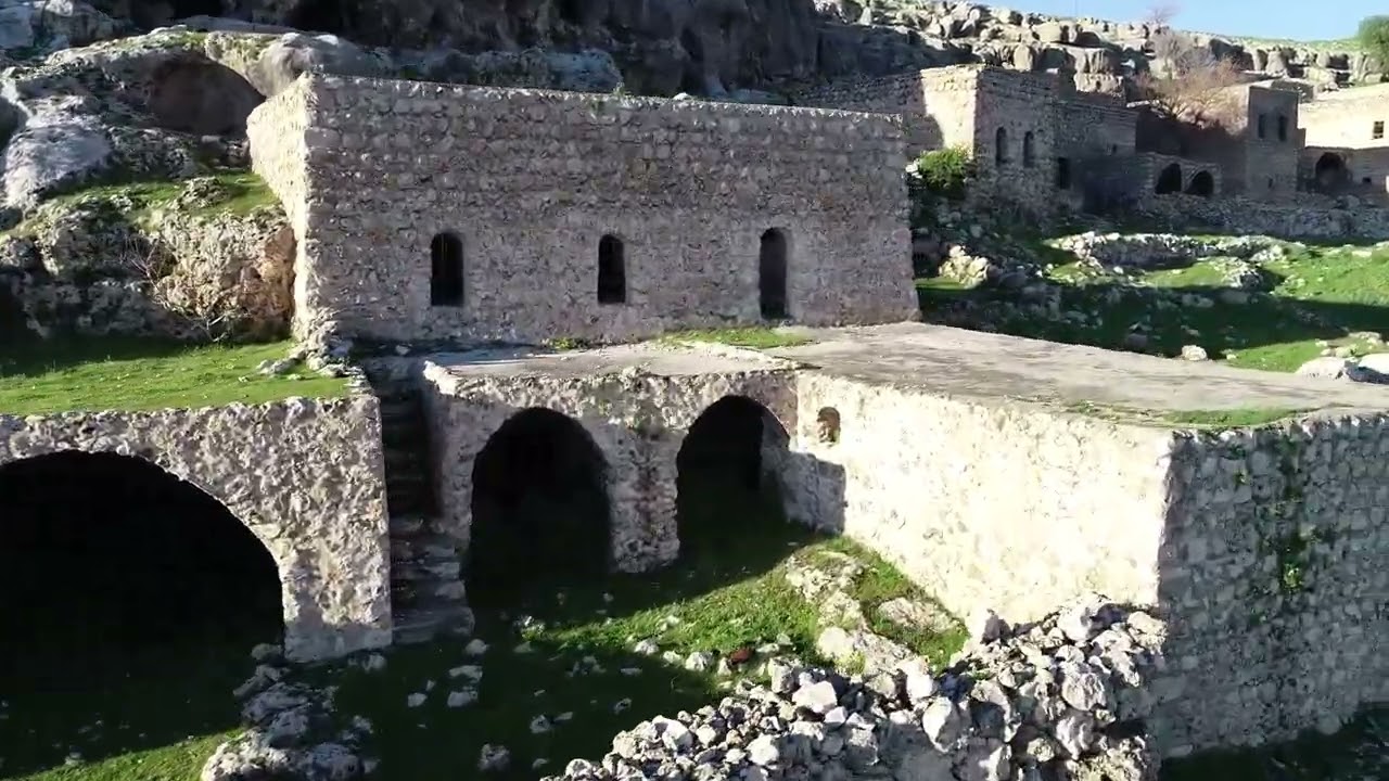 Mağara Köyü (Kiwax)