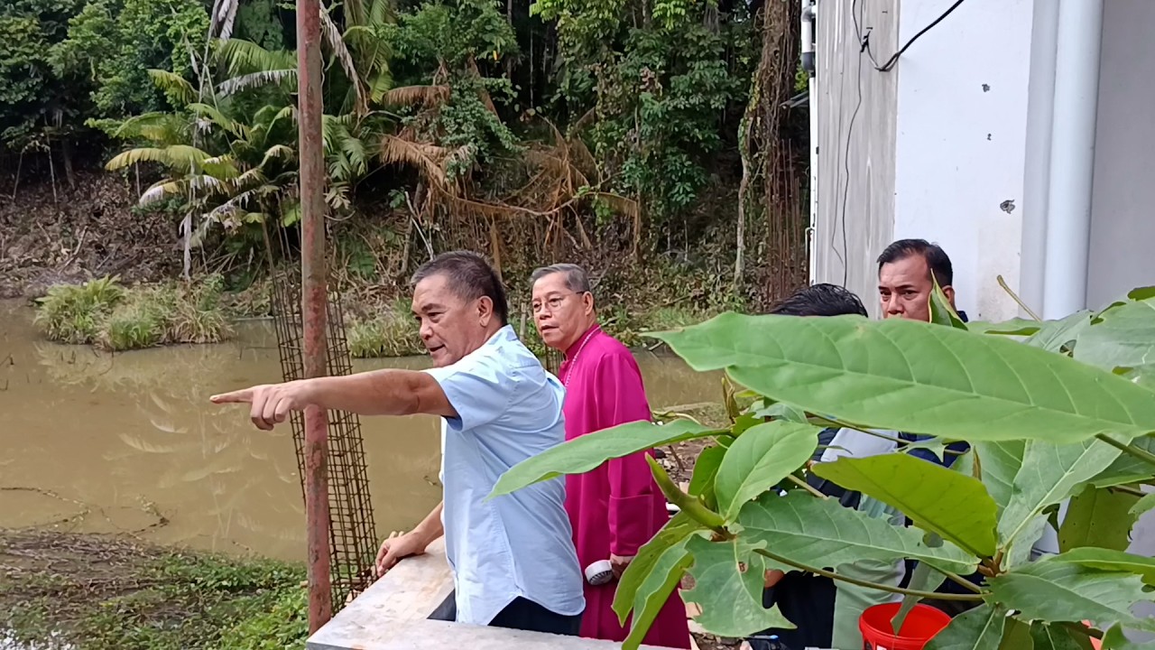 BAPA USKUP MANADO TINJAU DANAU DI BELAKANG PASTORAN | 5 MARET 2026