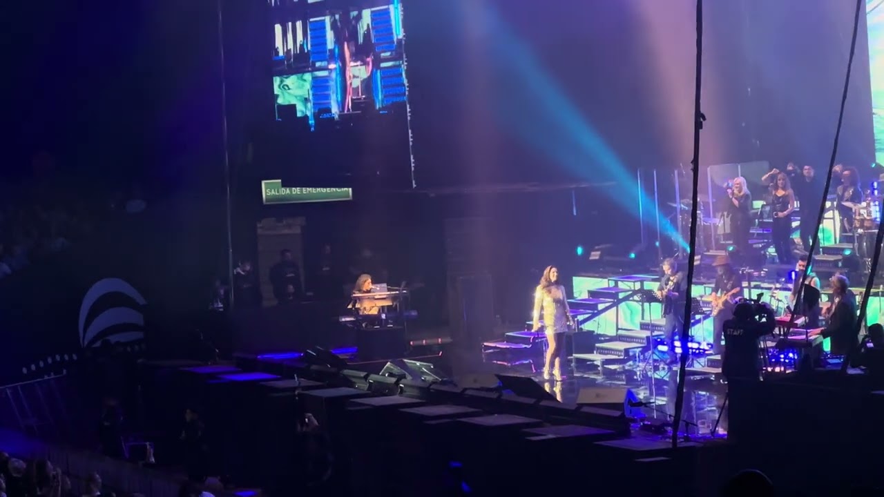 Cuando baja la marea. Lucero Entre amigos Palacio de los deportes CDMX