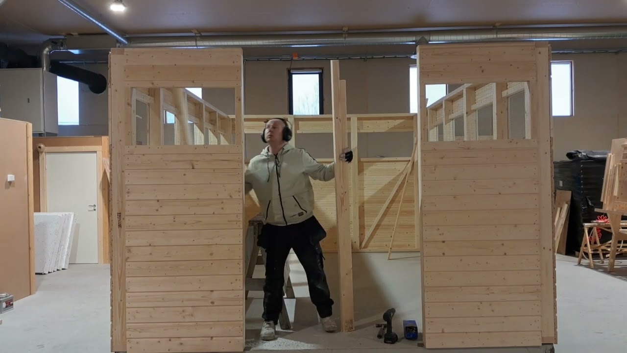 RK16 jätekatoksen asennusohje video betonilaatan päälle.