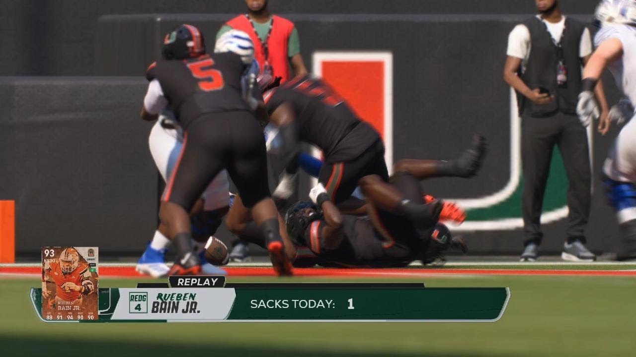 EA SPORTS College Football 26_d3mb0y5_Miami 🆚 Solo Seasons All American