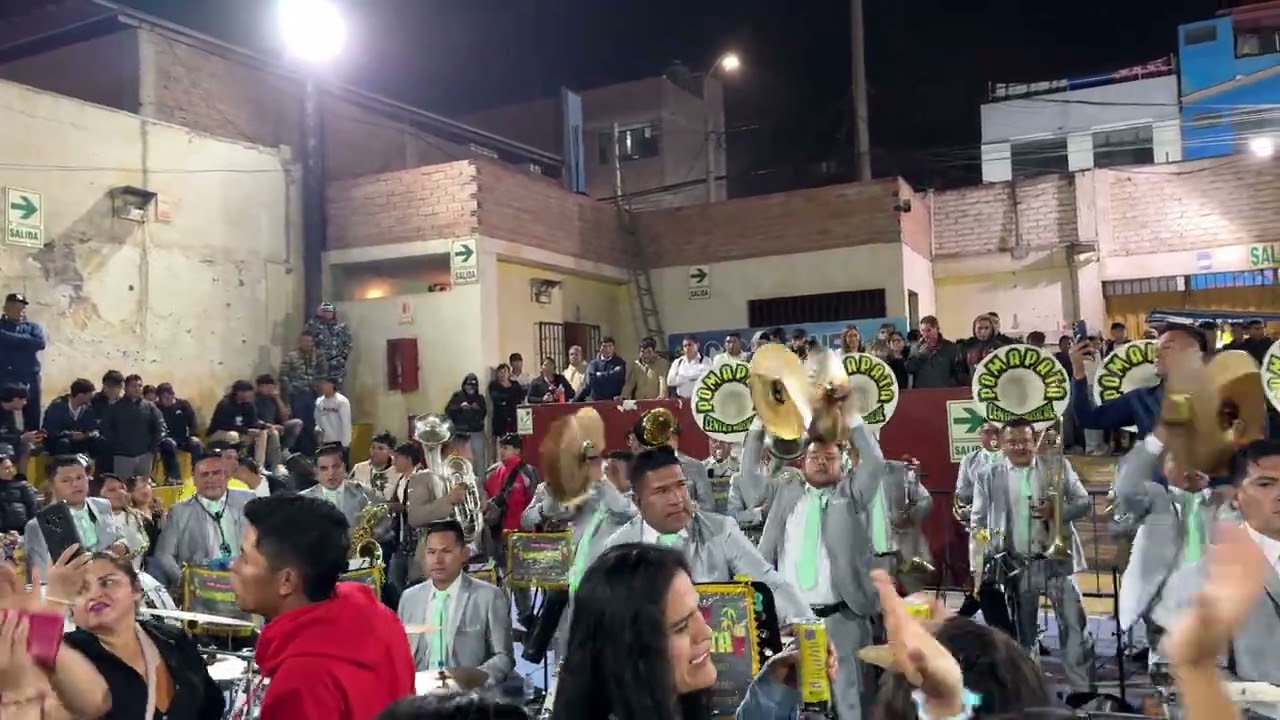 Centro Musical Pomapata los Pioneros mix Huaynos - Kiu San Club Barranca 