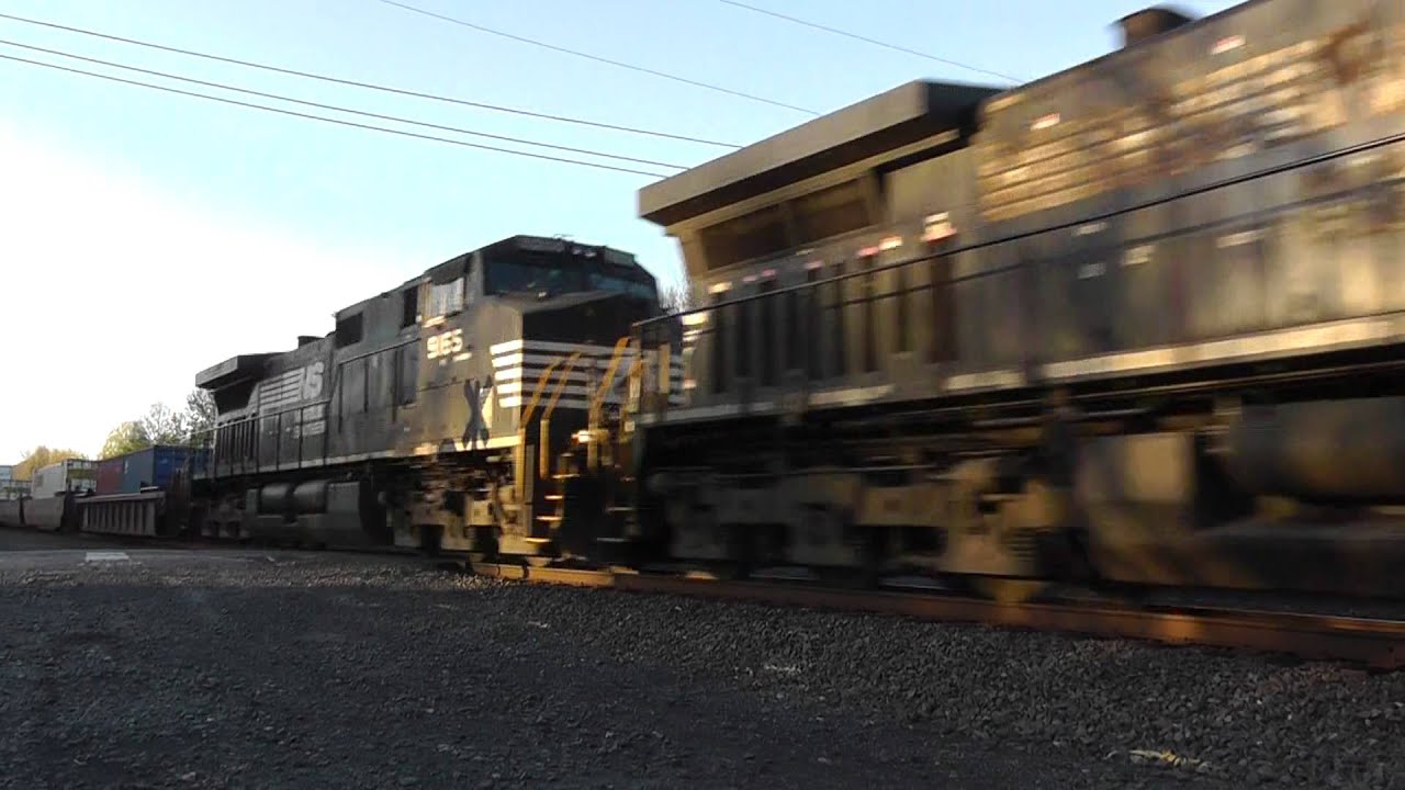 Aqueduct Crossing on The NS Pittsburgh Division