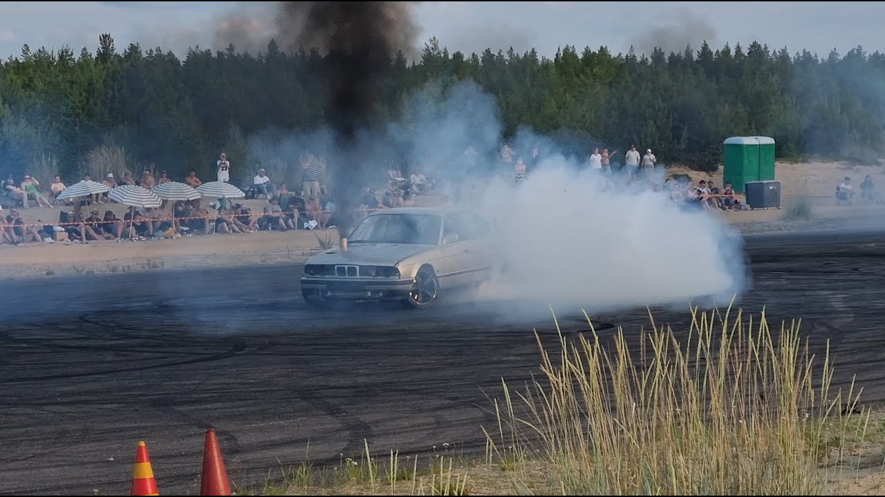 Bimmerparty 2022 Vapaa burnis, Raw cut