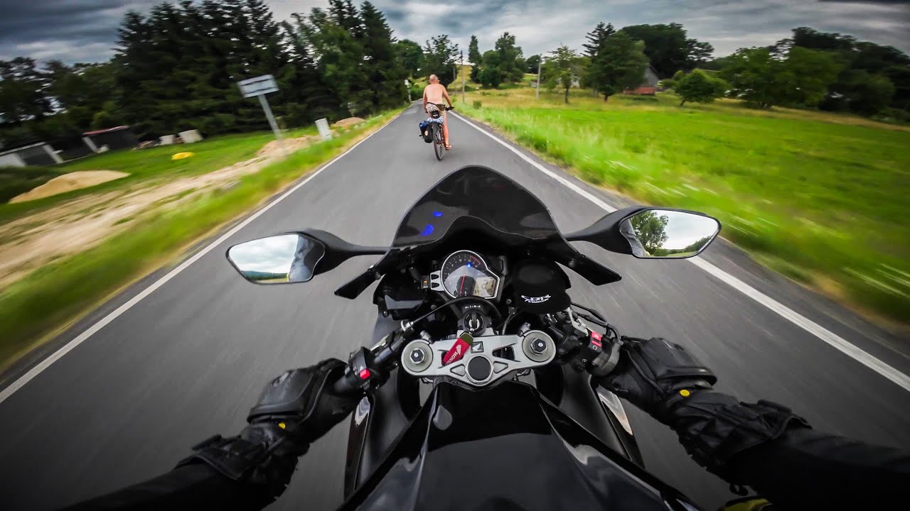 Jak se jezdí na sportovní motorce?