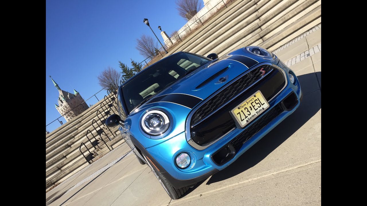 2015 MINI Cooper S 4 door - TestDriveNow.com Review by Auto Critic Steve Hammes | TestDriveNow