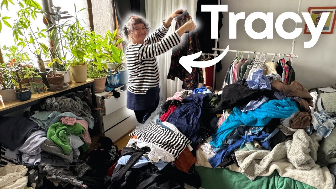 overwhelmed by choices // a maximalist faces a ⛰️ of clothes 👗👚👙