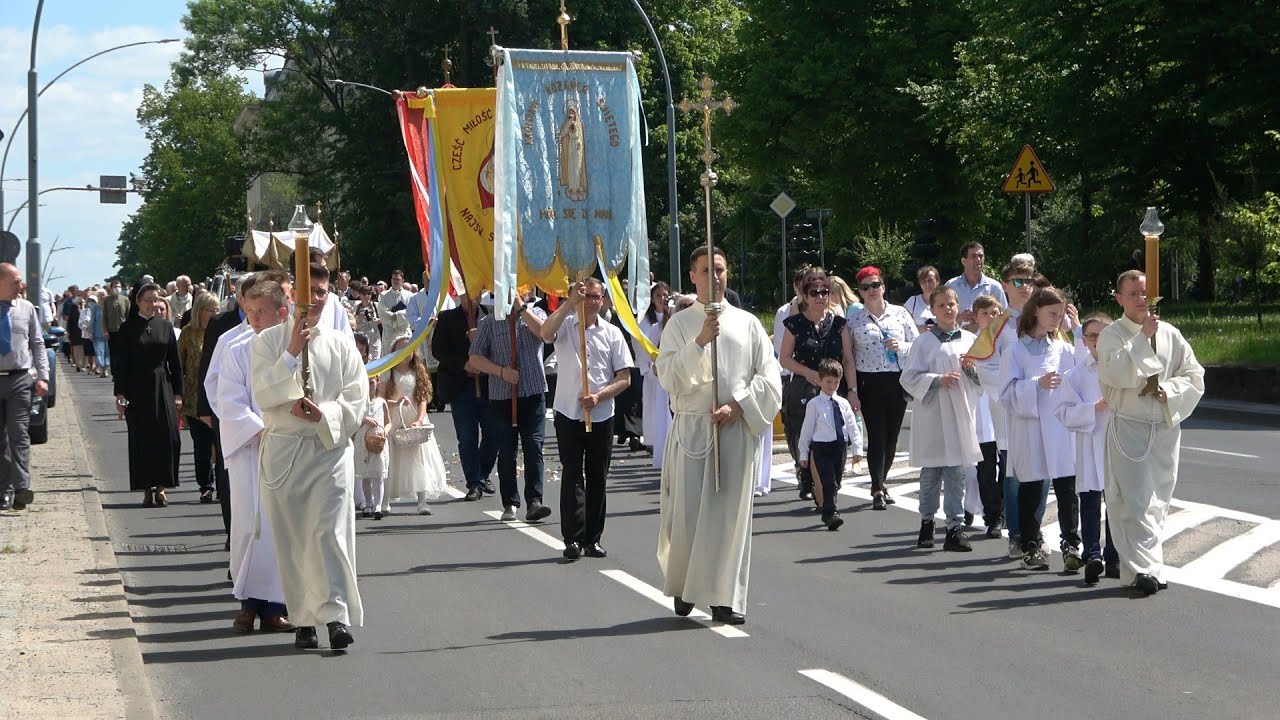 Procesja Bożego Ciała w Koszalinie kolejny rok bez tłumów wiernych jak w poprzednich latach