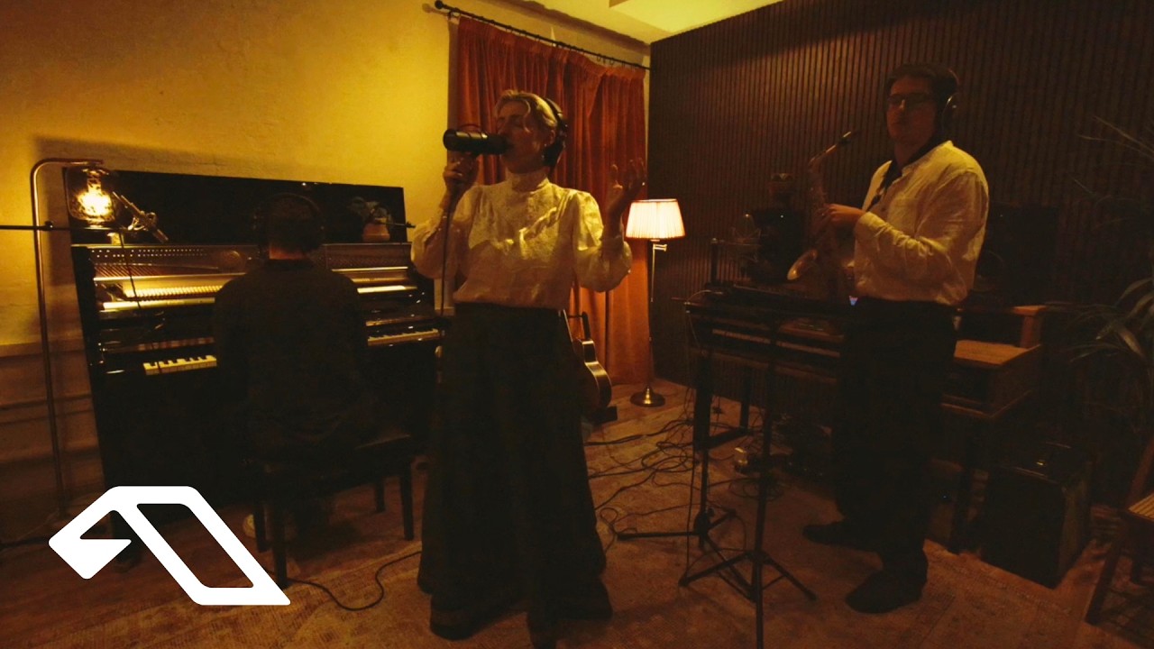 Heirloom - Oh Don't Tell (Live Jam)