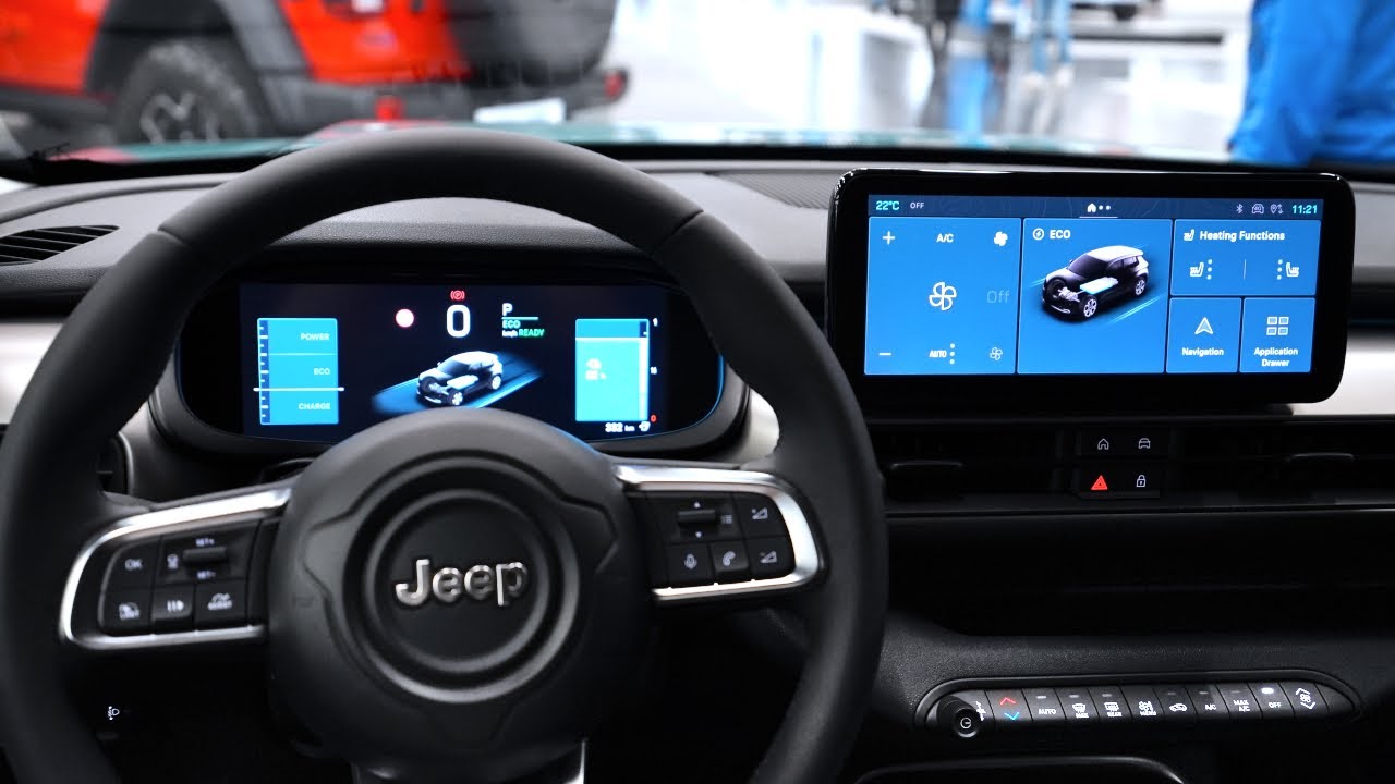 Обзор мультимедиа Jeep Avenger 2023
