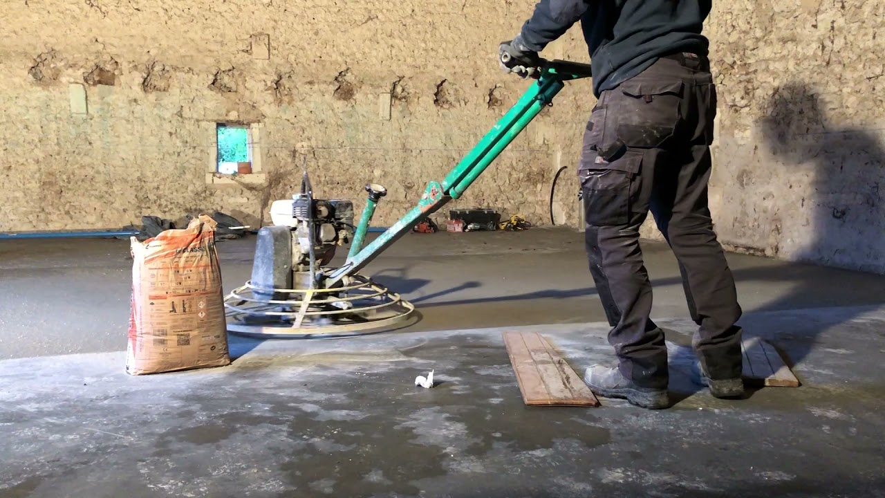 béton lissé renovation, bâti ancien , création,, hélicoptère ; lisseuse a main, béton lissé