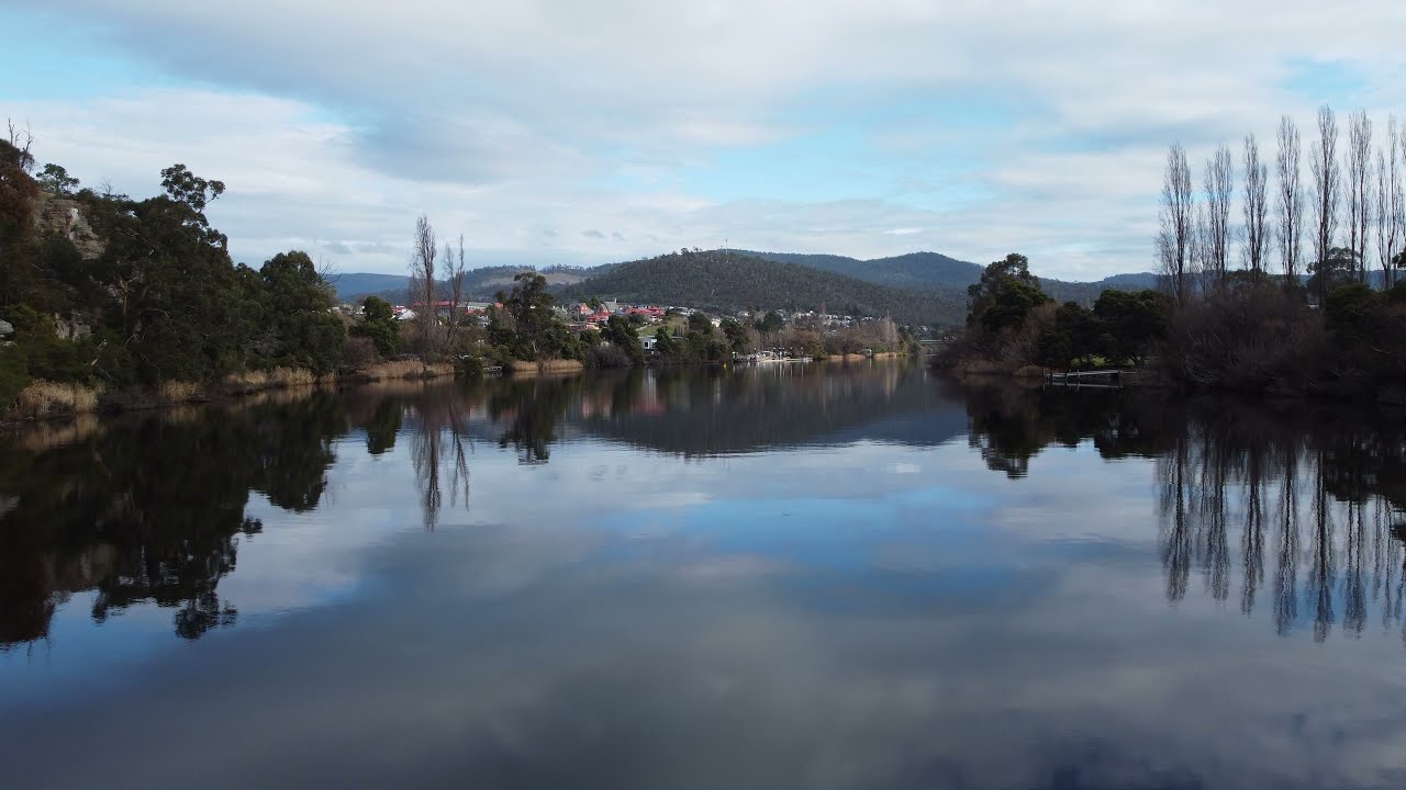 4K Drone Footage - Derwent River, New Norfolk, Tasmania, Australia