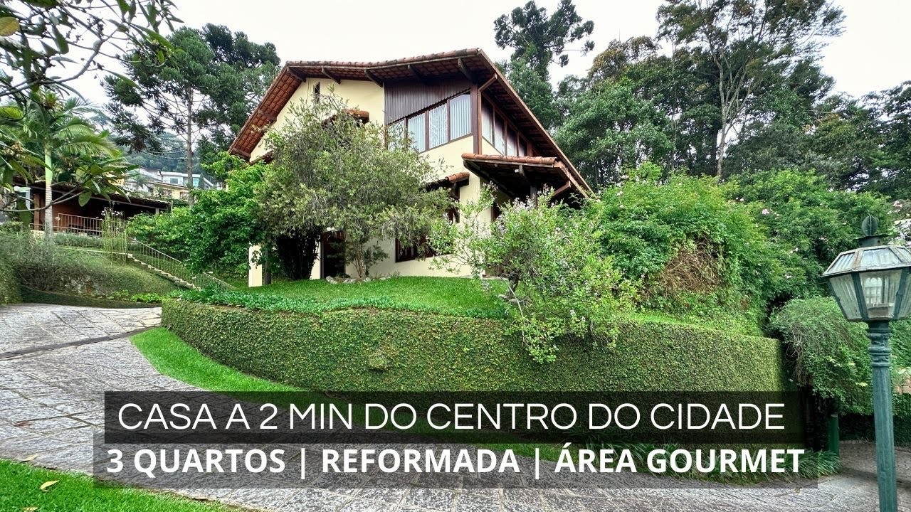 VENDIDA | Casa reformada a 2min do centro da cidade 3 quartos, área gourmet e jardim