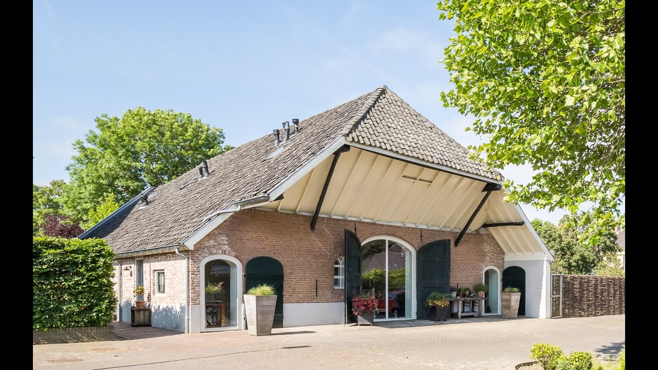 Monumentale Hoeve woning aan de Vrouwestraat 2 in Haaften