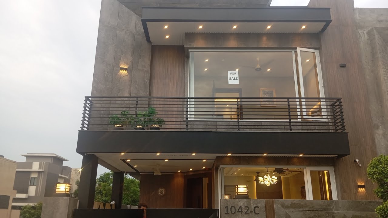 House for sale 5 marla in Dha phase 9 town 