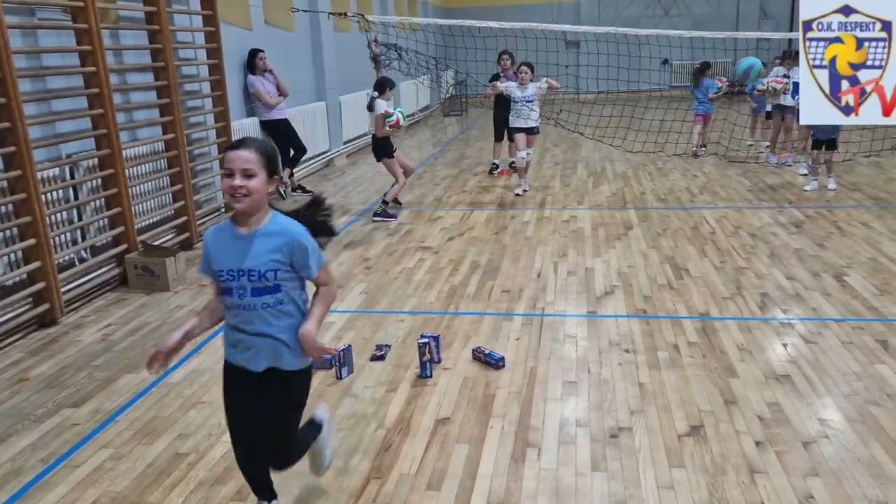 OK RESPEKT- Slatki trening skolica odbojke i Pionirke