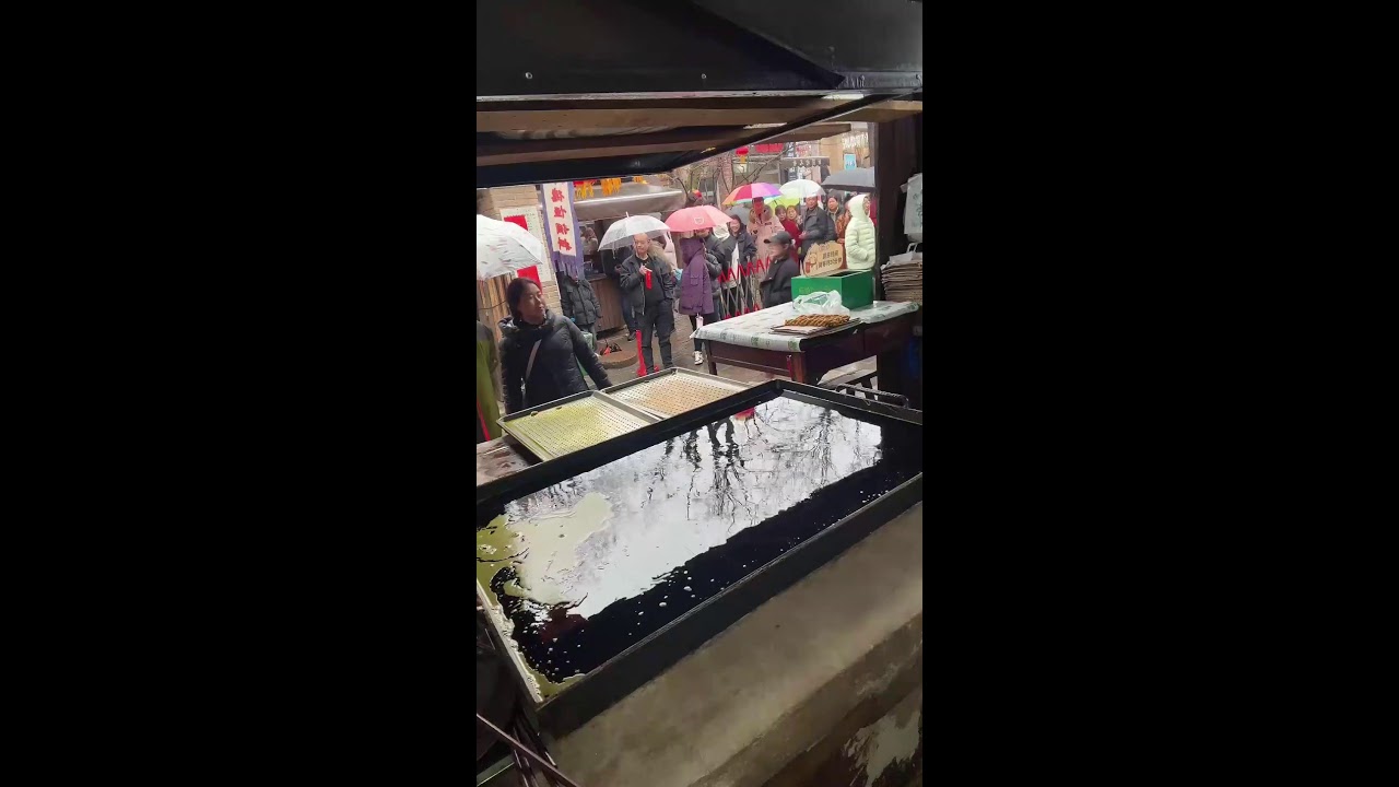 Magical Chinese street food 神奇的中国街头美食  不思議な中国の街グルメ