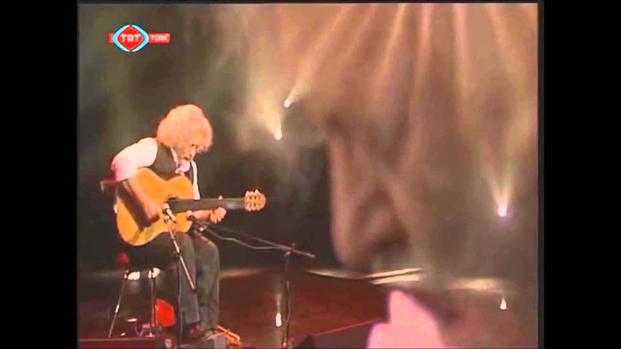 Fretless Guitar and Kopuz by Erkan Oğur Master Class (summer 2014) Labyrinth OFFICIAL VIDEO