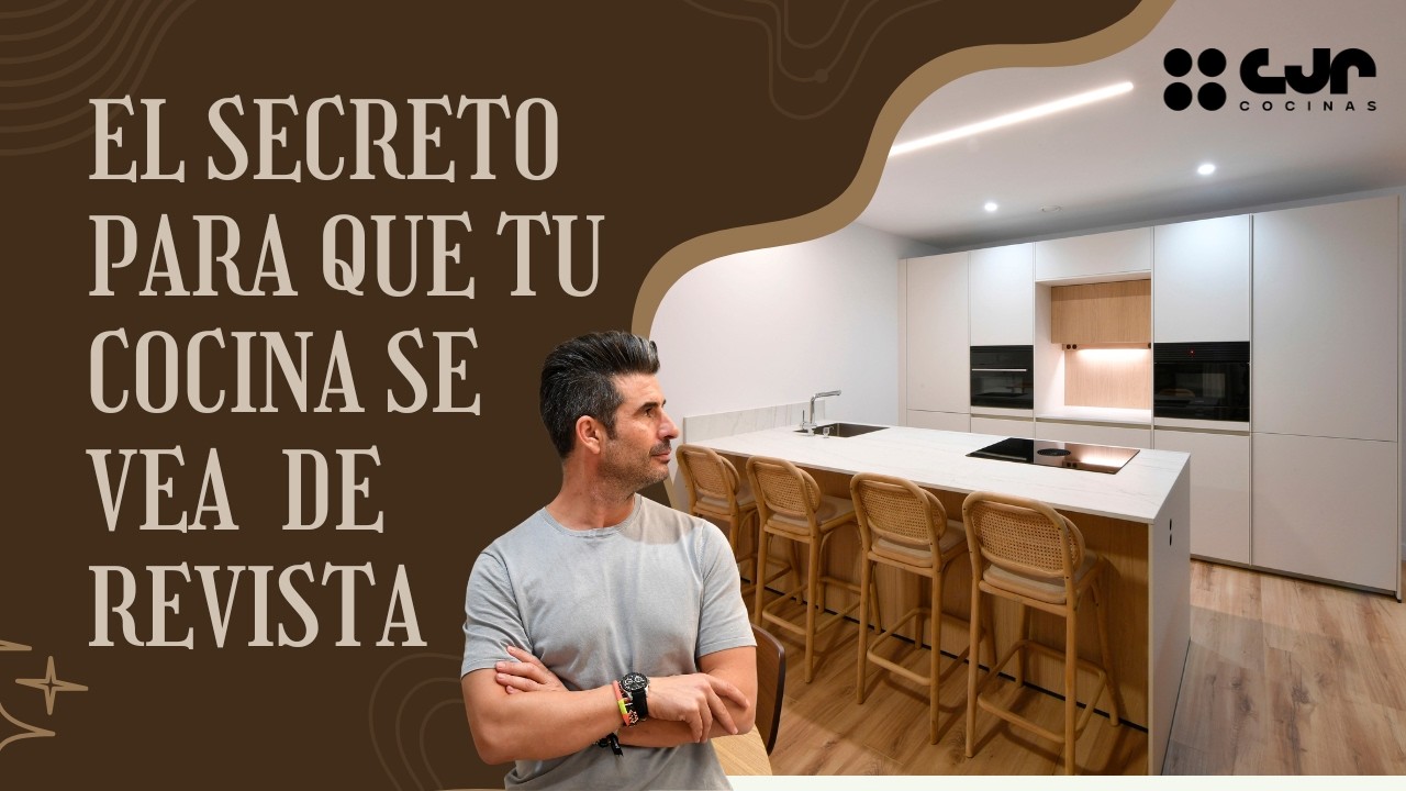 Cocinas BLANCAS y MADERA con peninsula Cocinas CJR